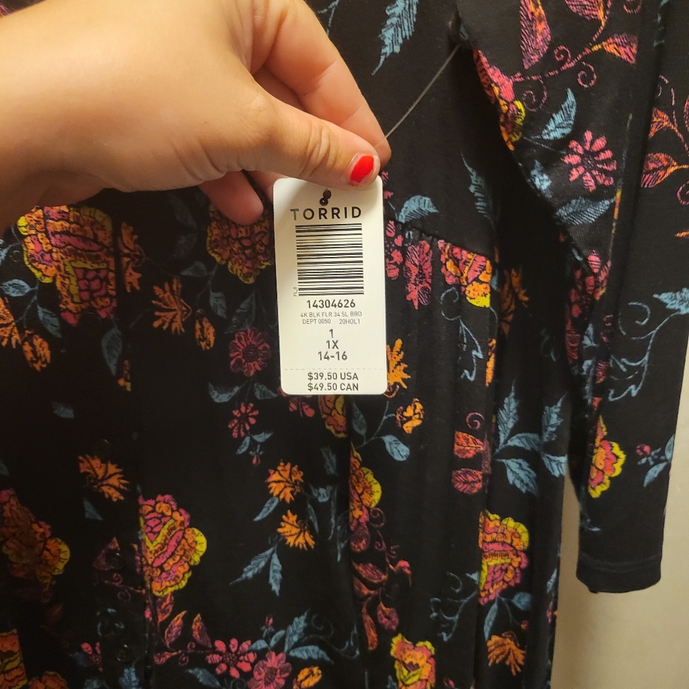 3/4 length torrid shirt